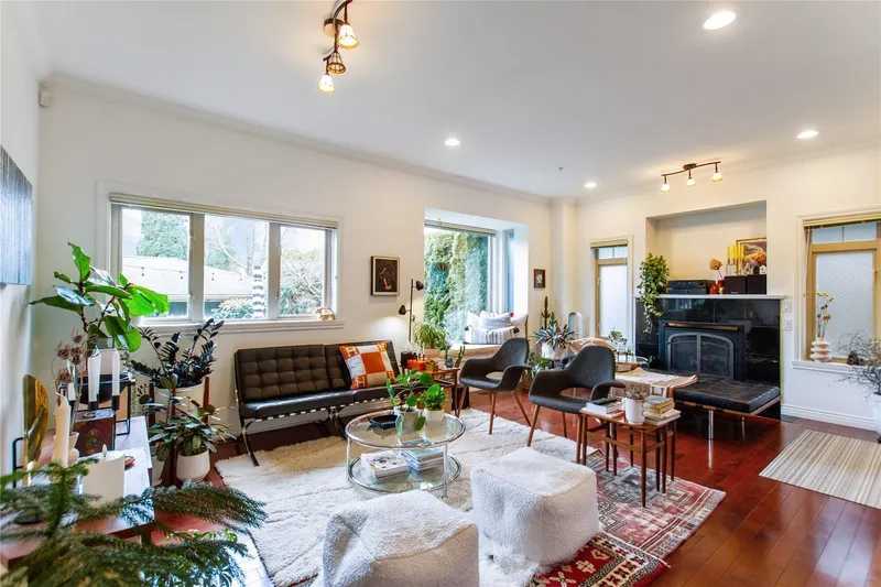 3150 FROMME ROAD - photo 4 of 25