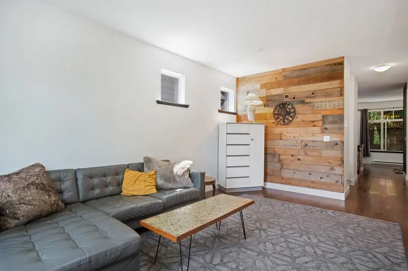 32 6299 144 STREET - photo 4 of 23