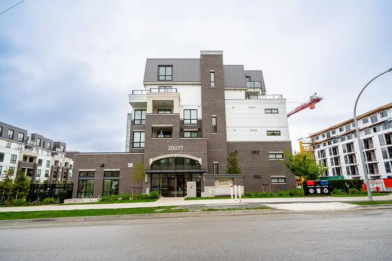 508 20077 84 AVENUE - photo 1 of 33