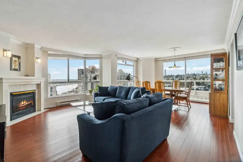 1903 1245 QUAYSIDE DRIVE - photo 2 of 32