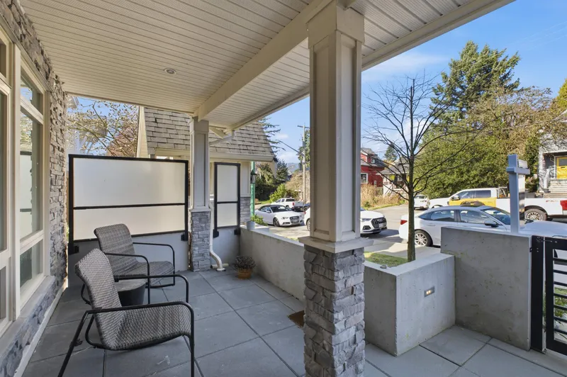 1 115 W QUEENS ROAD - photo 3 of 25