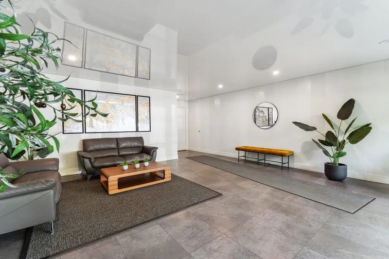 310 2416 W 3RD AVENUE - photo 4 of 20