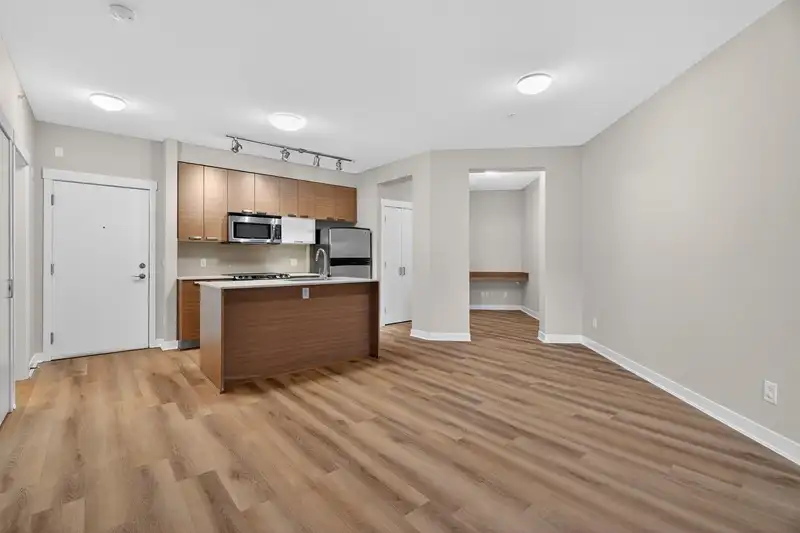 229 18818 68 AVENUE - photo 3 of 21