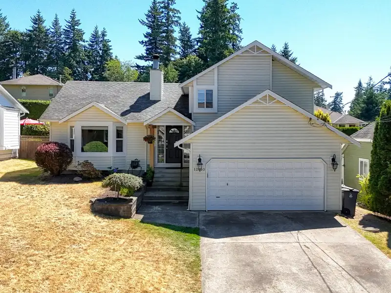 12860 20 AVENUE - photo 1 of 34