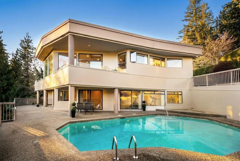 2490 WESTHILL COURT - photo 2 of 25