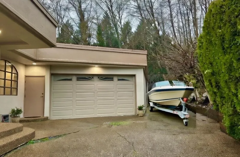 2490 WESTHILL COURT - photo 3 of 25