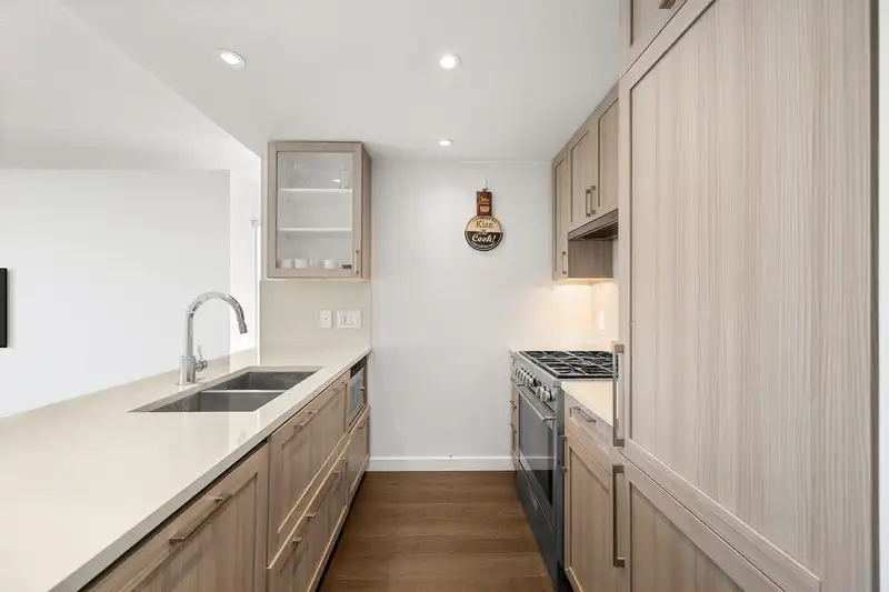 1507 5515 BOUNDARY ROAD - photo 1 of 30