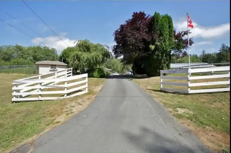 25707 8TH AVENUE - photo 1 of 36