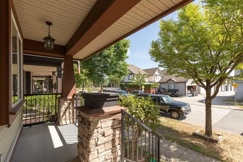 7273 192A STREET - photo 3 of 40