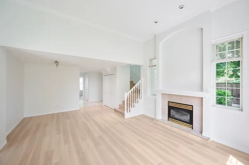 9 9591 NO. 3 ROAD - photo 4 of 21