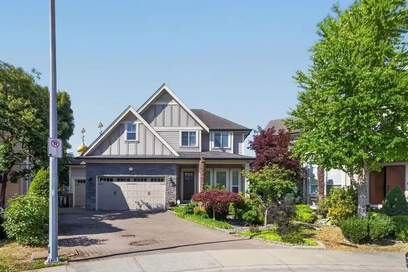7257 198A STREET - photo 3 of 40