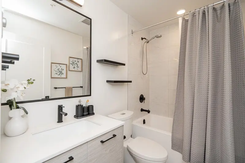 209 20077 84 AVENUE - photo 2 of 25