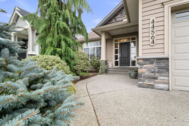 44564 MCLAREN DRIVE - photo 2 of 25