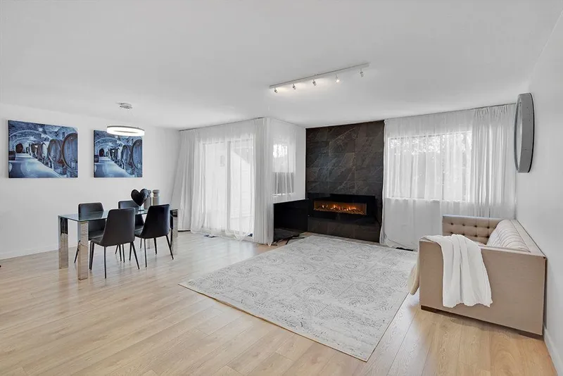 208 1220 FALCON DRIVE - photo 1 of 25