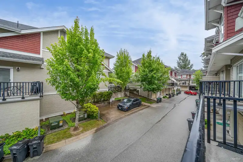 35 8655 159 STREET - photo 3 of 20