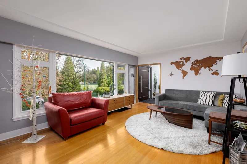 5935 PRINCE ALBERT STREET - photo 2 of 25