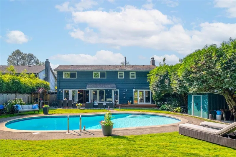 2864 BUSHNELL PLACE - photo 1 of 25