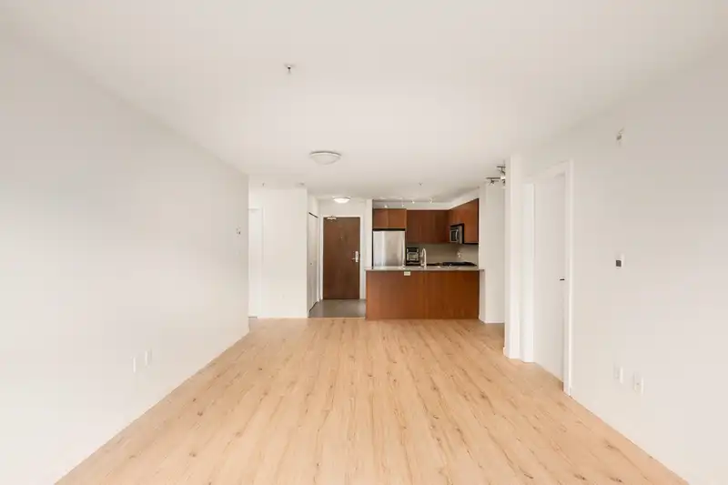 103 5775 IRMIN STREET - photo 4 of 31