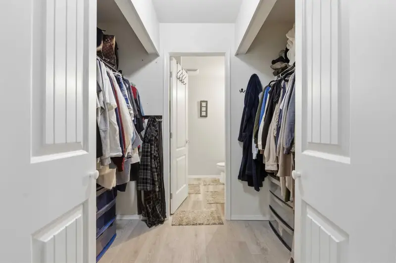 114 15220 GUILDFORD DRIVE - photo 2 of 20