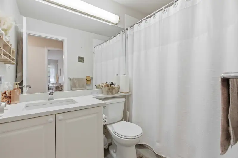 114 15220 GUILDFORD DRIVE - photo 4 of 20