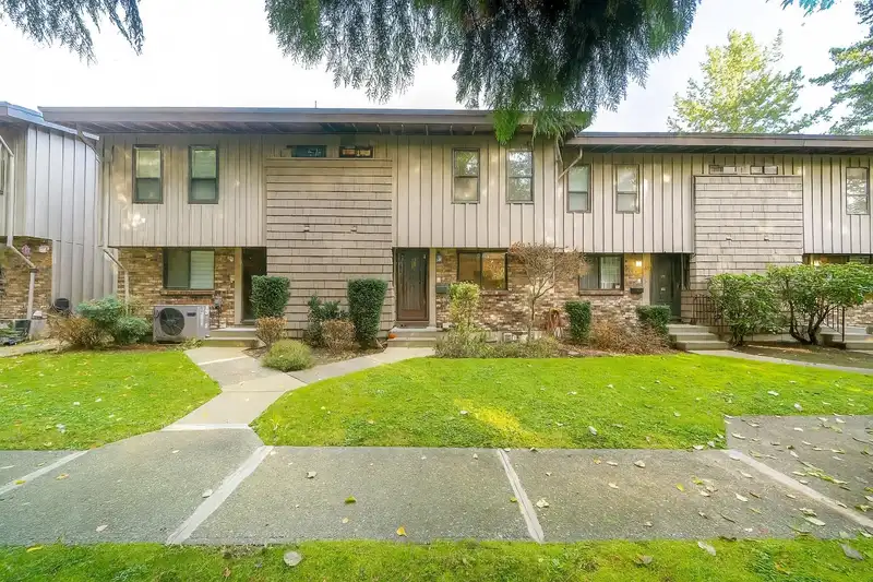 72 3180 E 58TH AVENUE - photo 3 of 37