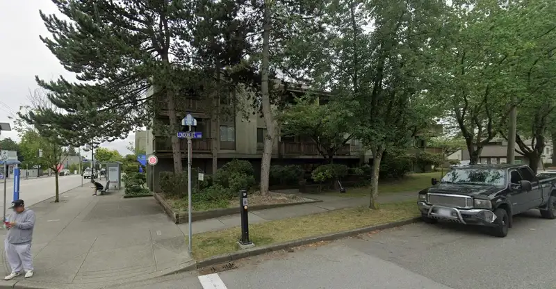 117 1202 LONDON STREET - photo 1 of 17