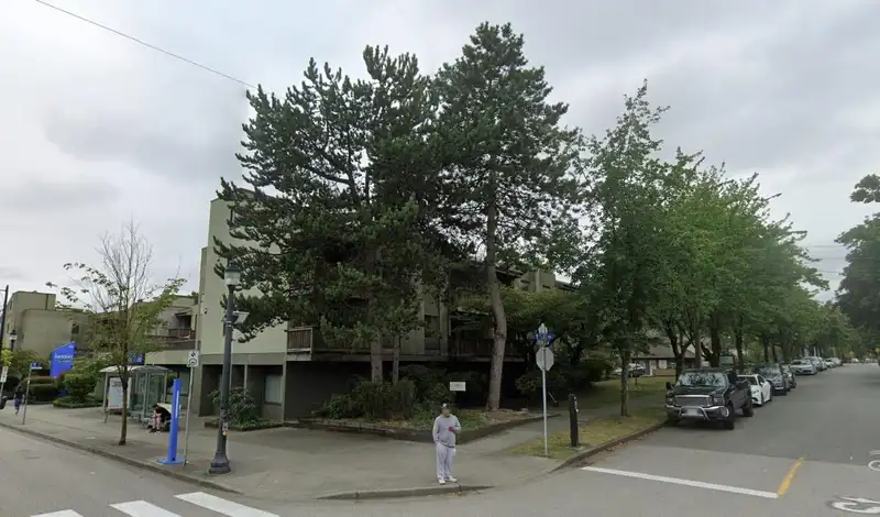 117 1202 LONDON STREET - photo 3 of 17