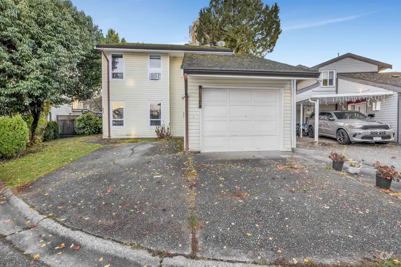 7363 129 STREET - photo 2 of 20