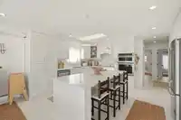 863 LEE STREET - thumbnail 3