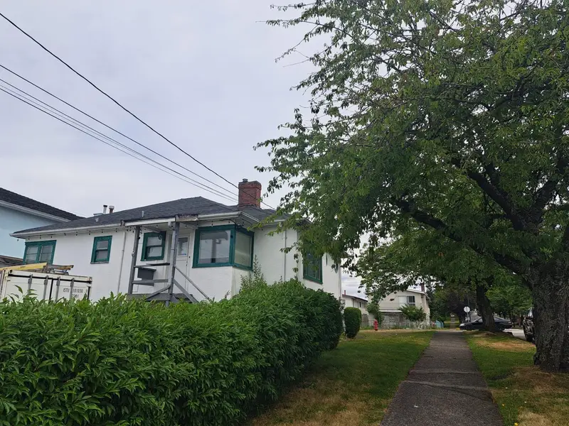 3995 SLOCAN STREET - photo 4 of 19