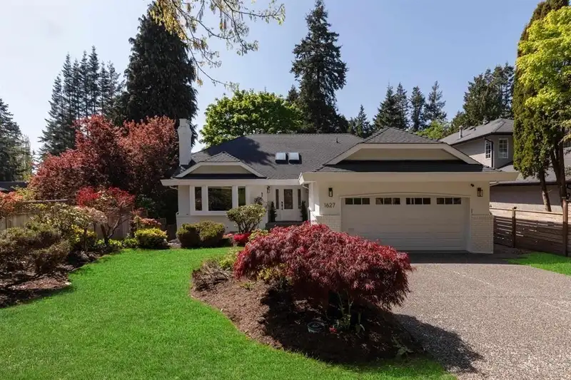 1627 127 STREET - photo 1 of 33