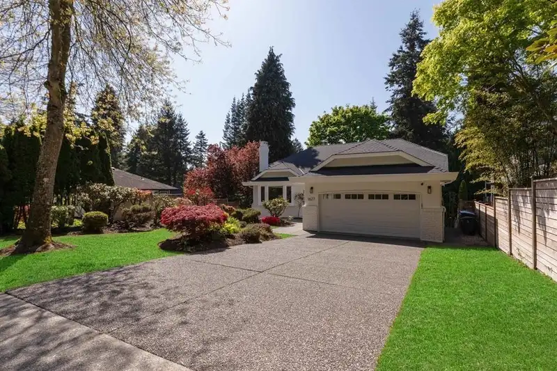 1627 127 STREET - photo 3 of 33
