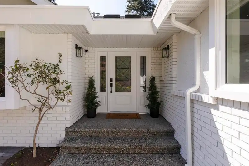 1627 127 STREET - photo 4 of 33