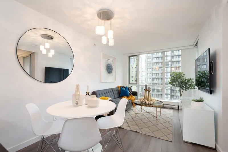 1205 1082 SEYMOUR STREET - photo 3 of 25