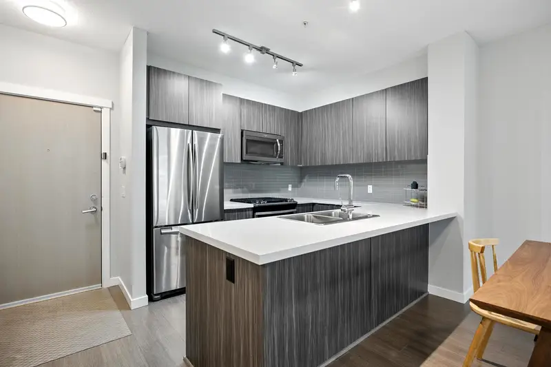 104 607 COTTONWOOD AVENUE - photo 4 of 25