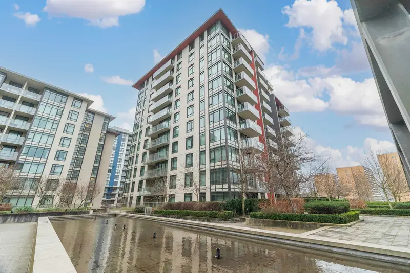 1703 7368 GOLLNER AVENUE - photo 2 of 25