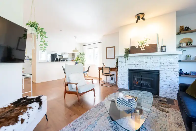209 643 W 7TH AVENUE - photo 1 of 36