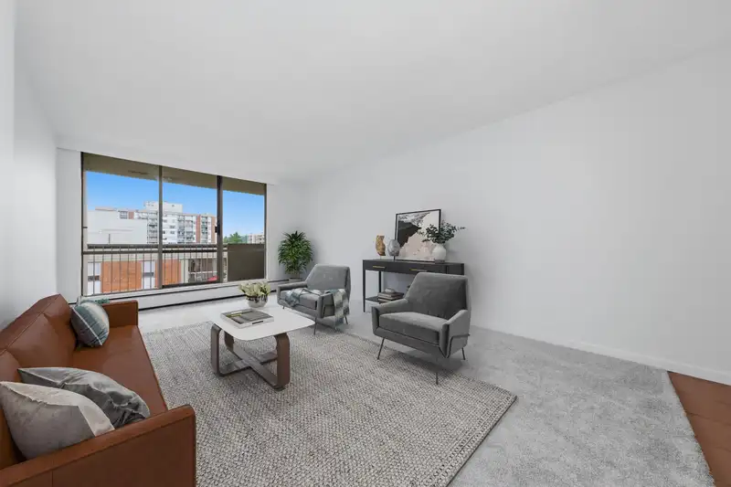 1405 2016 FULLERTON AVENUE - photo 2 of 14