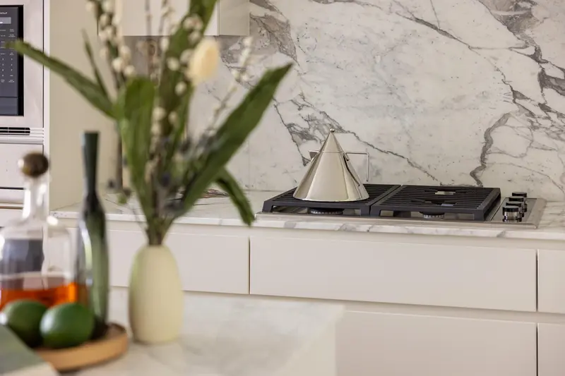 309 3668 W 10TH AVENUE - photo 4 of 25