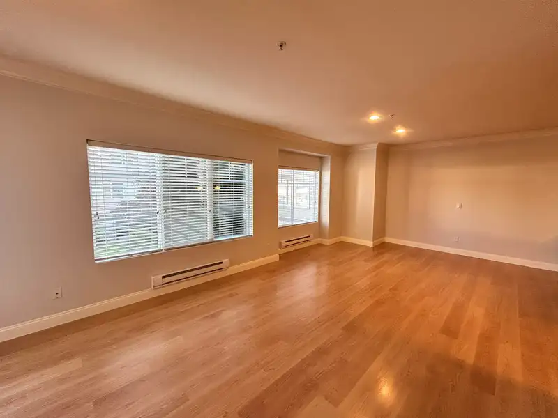 215 22150 DEWDNEY TRUNK ROAD - photo 3 of 26