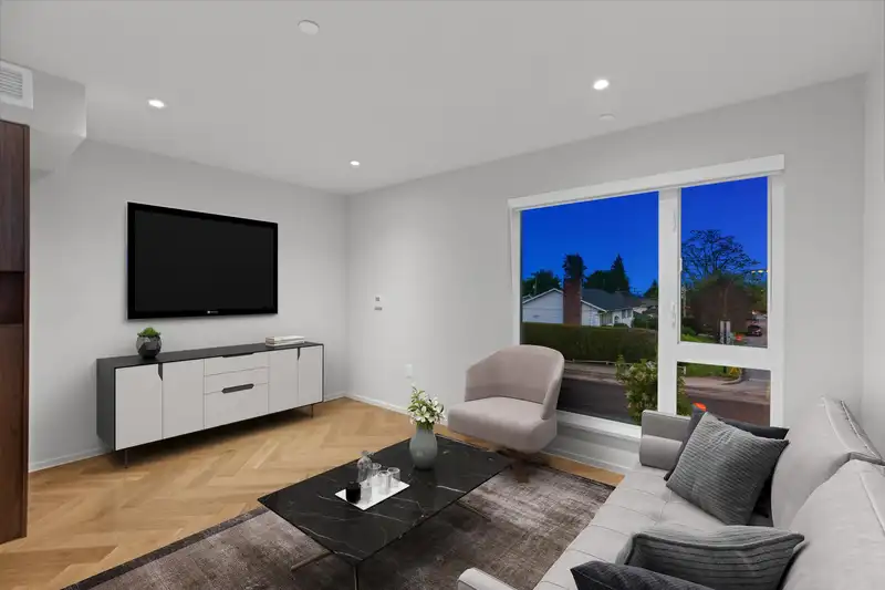 147 775 W 49TH AVENUE - photo 4 of 20