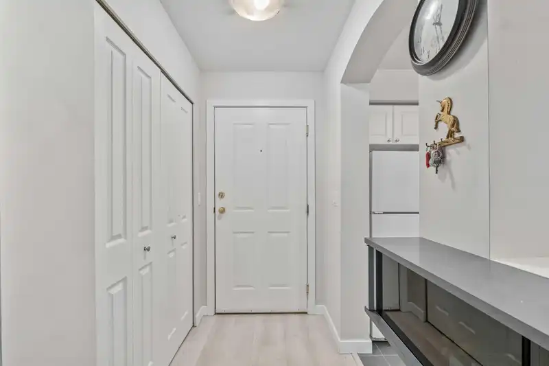 115 20976 56 AVENUE - photo 2 of 40
