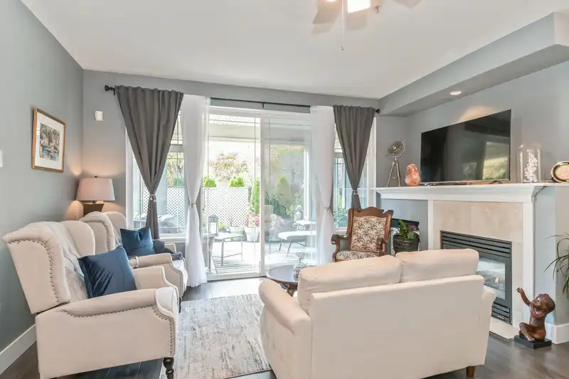 102 15392 16A AVENUE - photo 3 of 26