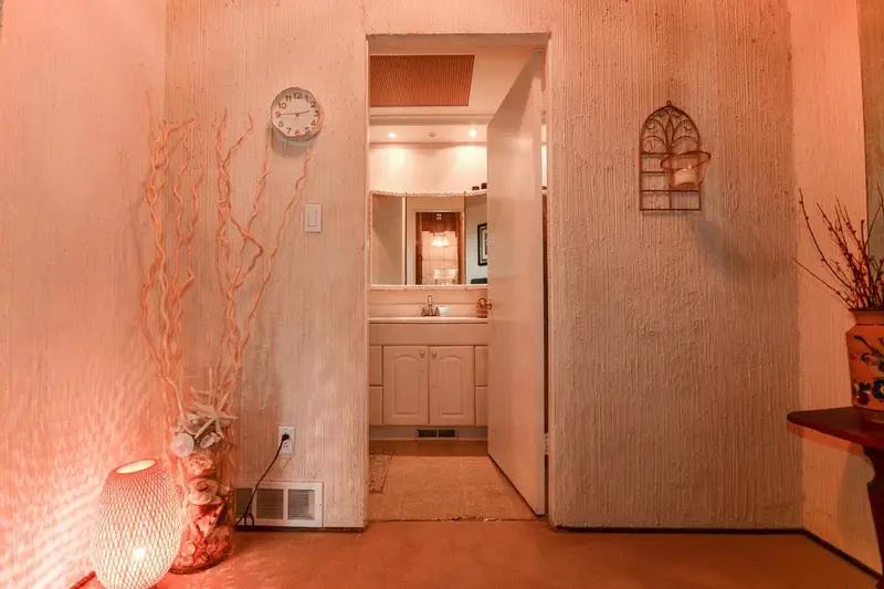 1733 ROSS ROAD - photo 4 of 25