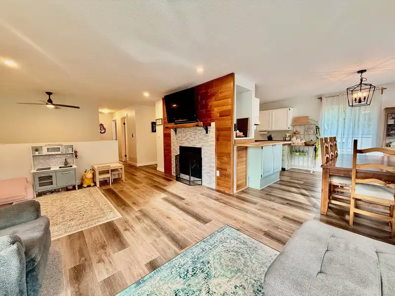 5607 WAKEFIELD ROAD - photo 3 of 40