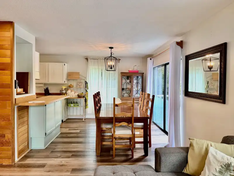 5607 WAKEFIELD ROAD - photo 4 of 40