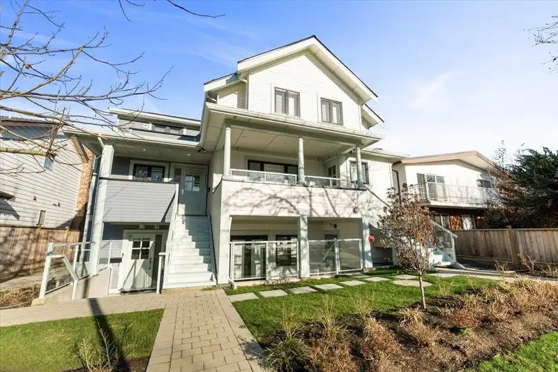 2229 W 16TH AVENUE - photo 1 of 33