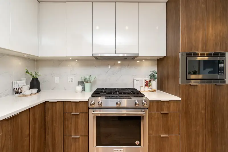 103 2188 MADISON AVENUE - photo 3 of 25