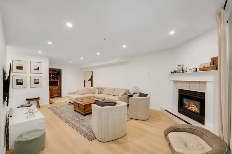 46 2401 MAMQUAM ROAD - photo 1 of 30