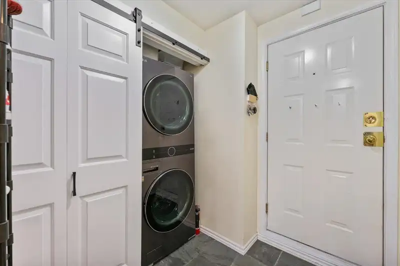 106 2339 SHAUGHNESSY STREET - photo 4 of 20